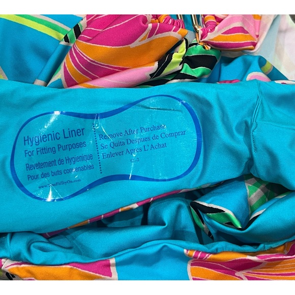 Trina Turk Poppy Plunge One- Piece Swimsuit in Floral Multi Size 10 - Picture 9 of 9